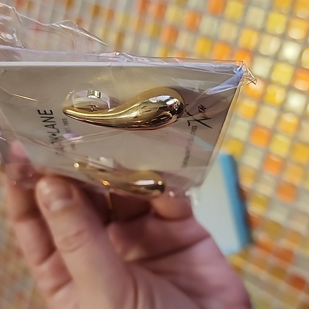 NIB! "Park Lane" Monaco Earrings 💛 - Picture 4 of 5